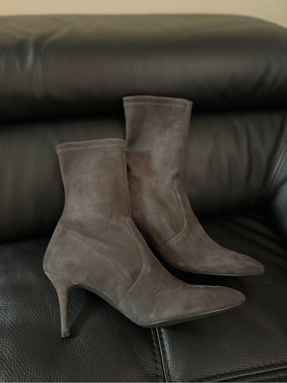 Suede Pointed-Toe Ankle Boots in Gray